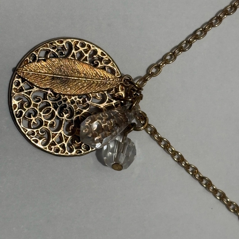 Vintage feather pendant gem and chain necklace - Picture 6 of 6